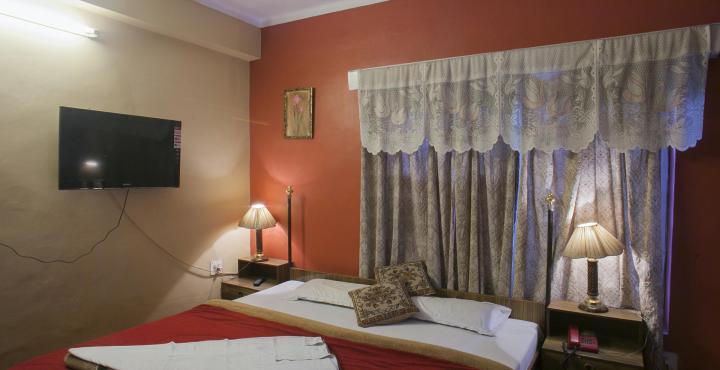 Hotel Ankur Plaza Nainital Kültér fotó